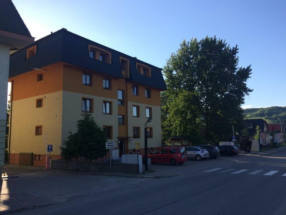 BešeňováBeska公寓 外观 照片